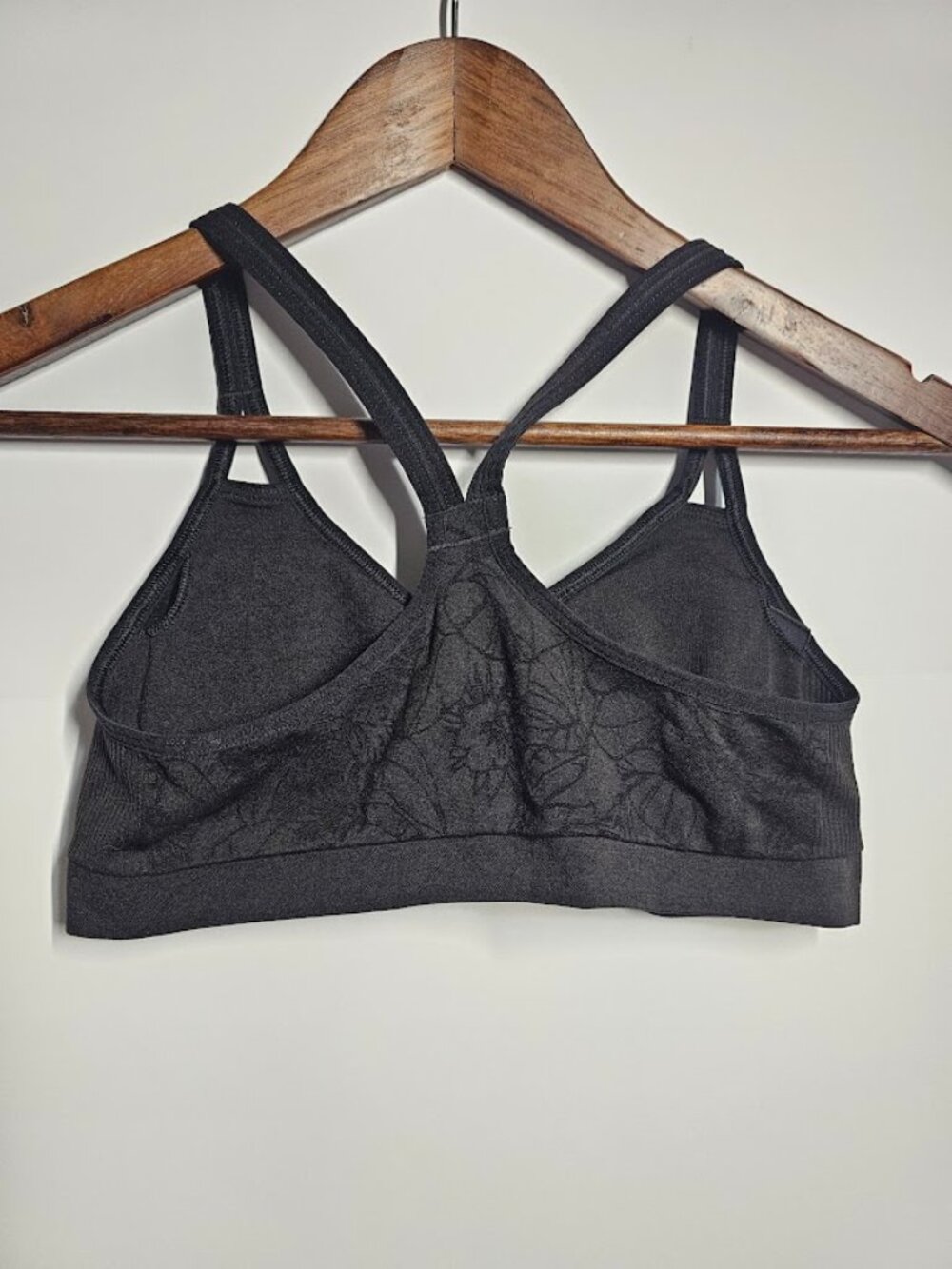 Patagonia Barely Bra Valley Flora Jacquard Black Racerback Sports Bra Medium - Picture 2 of 4